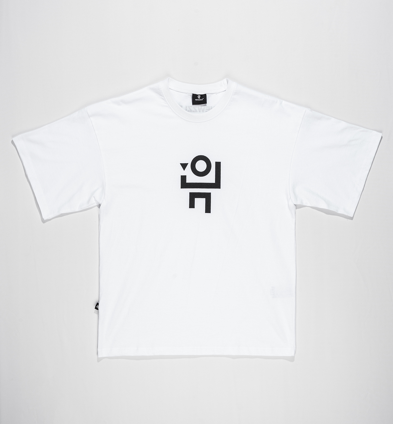 빅심볼 로고 베이직 반팔티셔츠 화이트 detail 4